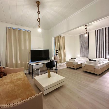 2 Schlafzimmer Waschenspuelmaschine Duisburg Zewnętrze zdjęcie