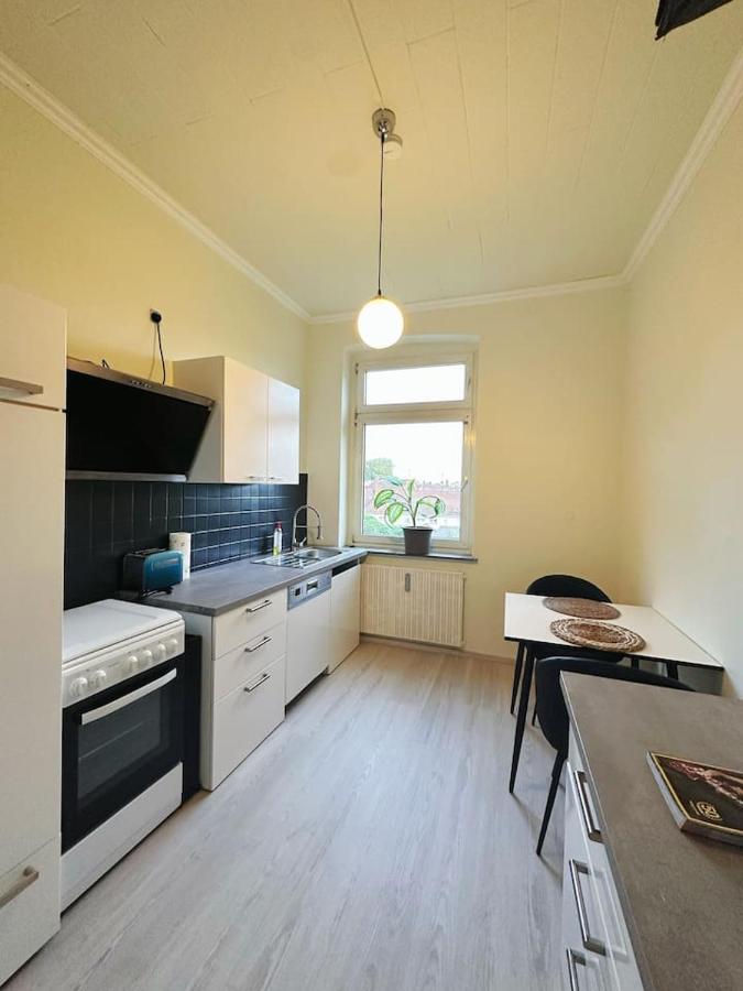 2 Schlafzimmer Waschenspuelmaschine Duisburg Zewnętrze zdjęcie